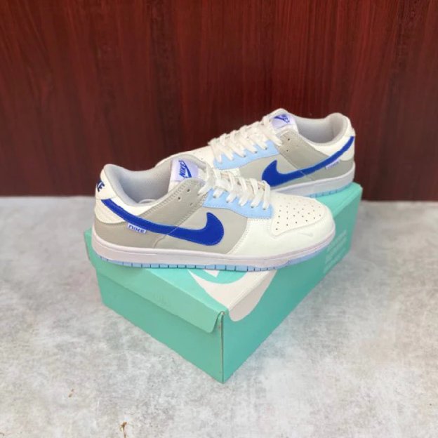 Sepatu Sneakers Basket Nike Sb Dunk Low Ivory Hyper Royal