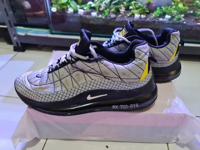 Nike Air Max 720 Termo White Grey Yelow Size 42