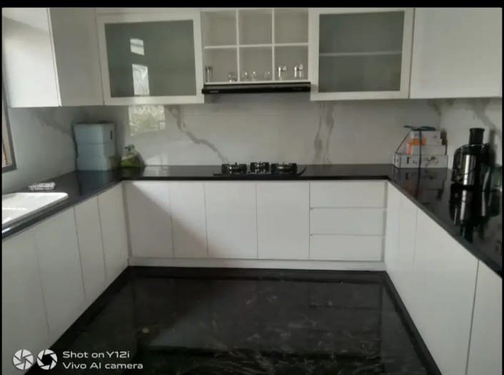 Di Jual Rumah Mewah Kutisari Utara Surabaya 