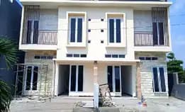 Rumah Mewah Dekat Bandara Kediri