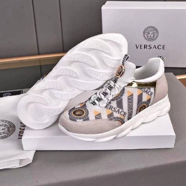 Sneakers Pria Versace Sepatu Cowok Men Shoes Run Away