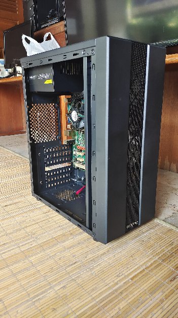 Pc Core2quad Q9400/4gb Ram/Ssd 256gb/Vga Hd6570 1gb/Psu 400w Gaming Design Multimedia