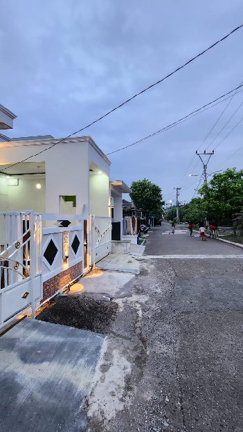 Rumah Mewah Di Boulevard Dalam Cluster Perumahan Citraindah