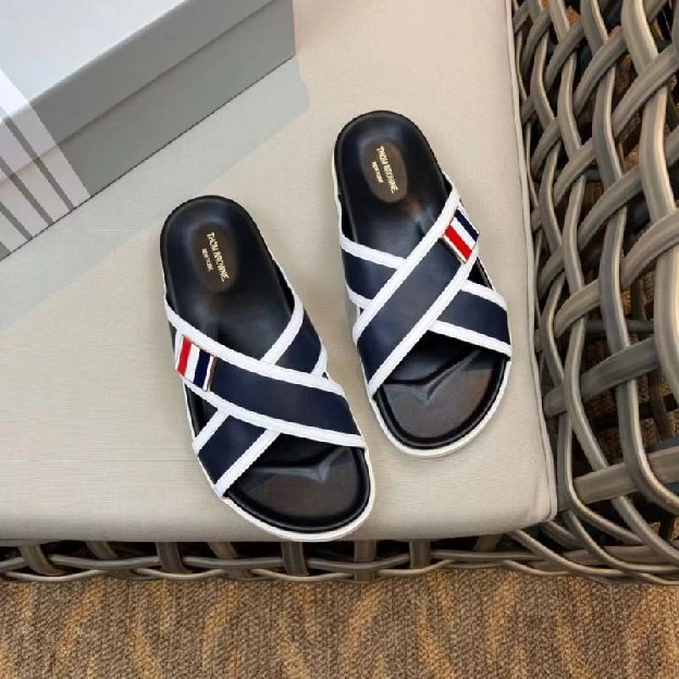 Sandal Selop Pria Thom Browne