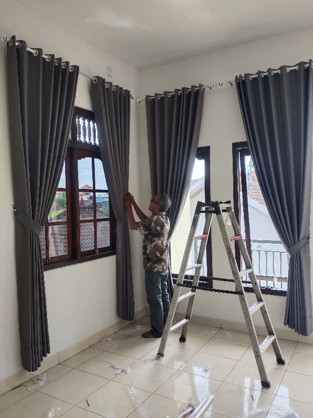 Korden Blckout Tebal Dan Halus 