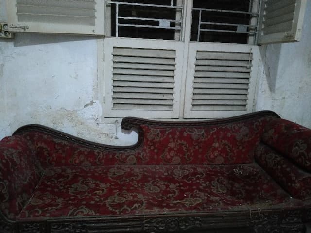 Dijual Kursi Jepara / Jati  Super Asli Udah 35 Tahun Jarang Dipakai Barang Bs Dilihat Langsung