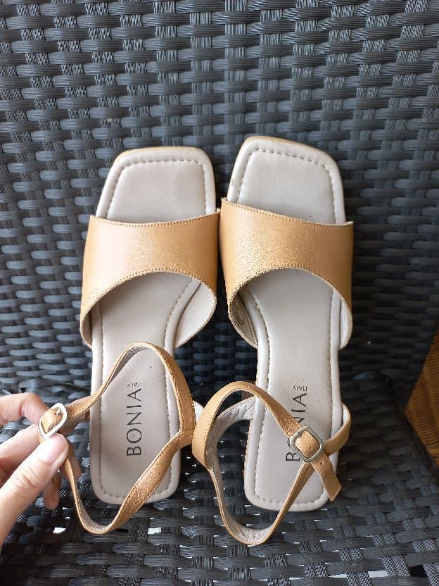Sepatu Sandal Bonia - Bonia Sandals - Sepatu Sandal Wanita