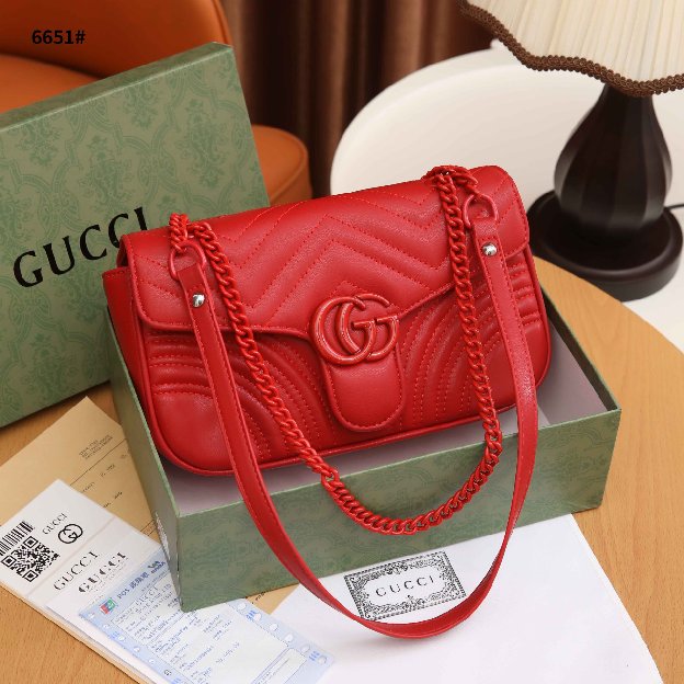 Marmont Medium Shoulder Bag In Leather #6651 (37)