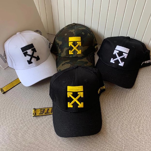 Topi Baseball Off White
