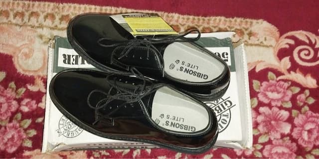 Sepatu Gibson'S Lites