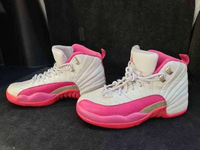 Nike Air Jordan 12 Retro Gg White Vivid Pink Size :37,5
