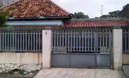 Rumah Tua Masih Bagus Kawasan Bali Mester Jakarta Timur