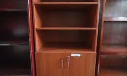 Lemari Cabinet Kayu 3 Hambalan Dan 2 Pintu