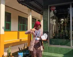 Terlengkap, Butik Kebaya Wisuda, Bustier, Lamaran, Palangkaraya, Neng Lina Kebaya