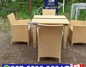 Produsen Kursi Makan Rotan Sintetis