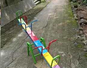 Produsen Playground Outdoor Dan Ayunan Besi Model Bulat Untuk Taman Bisa Riques Di Lumajang