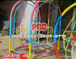 Gambar Ayunan Besi Dan Jungkat Jungkit Kec Jembrana Jembrana Bali