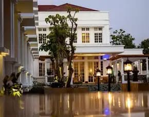 Dijual Hotel Mewah Aktif Di Cepu, Kabupaten Blora