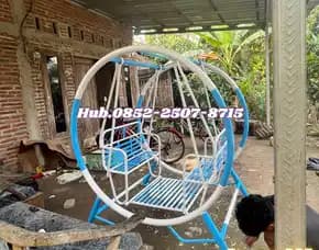 Gambar Ayunan Besi Taman  Rekomendasi Untuk Taman Rumah Ala Jepang Kec Karangan Trenggalek
