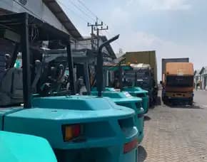 Berkualitas Murah Sewa Forklift 15 Ton Bongkar Muat Surabaya Jambangan