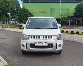 Mitsubishi Delica 2015