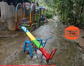 Pusat Mainan Playground Ayunan Besi Di Sumenep