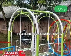 Gambar Ayunan Besi Bulat Besar Dan Mainan Playground Kec Karangjati Ngawi