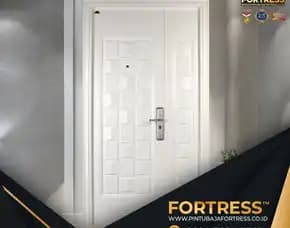 (Fortress) Pintu Baja Warna Putih Di Banjarmasin