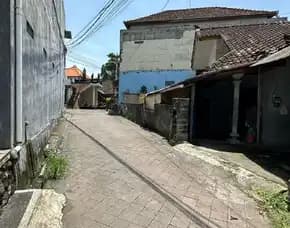 Dijual 2,4 Are Free Kost²An 6 Kmr, Jl. Raya Canggu Kerobokan Kuta Utara