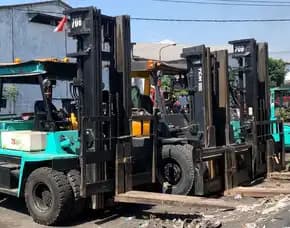 Menyediakan Jasa Penyewaan Forklift Di Daerah Rungkut Industri