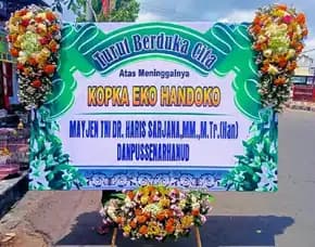 Karangan Bunga Blitar