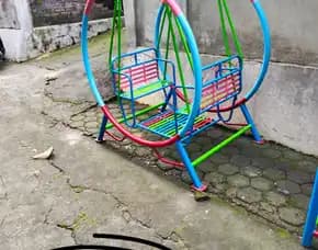 Produsen Ayunan Besi Taman Dan Mangkok Putar Di Alian Kebumen