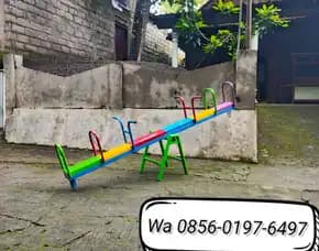 Pusat Ayunan Besi Taman Dan Playground Set Permainan Di Dawe Kudus