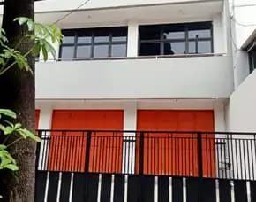Disewakan Ruko 3 Lantai Di Raya Perak Timur, Surabaya