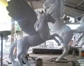 Jasa Pembuatan Patung Bentuk Custom Di Sorong, Wujudkan Ide Anda Menjadi Karya Nyata.