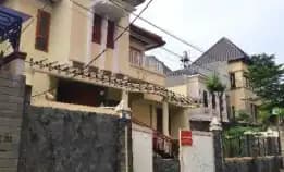 Dijual Rumah 3 Lantai Di Kebayoran Lama, Jakarta Selatan