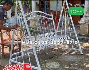 Gambar Ayunan Besi Dan Jungkat Jungkit Kec Bangil Pasuruan