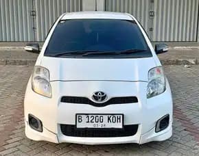 2012 Toyota Yaris White