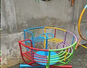 Perngrajin Mainan Ayunan Besi Taman Dan Mainan Playground Jumbo Dan Mini Di Magetan