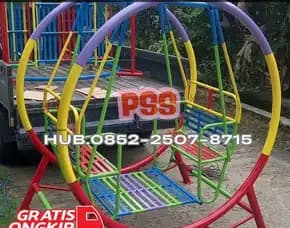Gambar Ayunan Besi Bulat Besar Dan Mainan Playground Kec Kramat Jati Jakarta Timur
