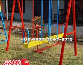 Gambar Ayunan Besi Dan Jungkat Jungkit Kec Blimbing Kota Malang
