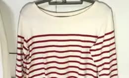 Kaos Lengan Panjang Salur Merah Wanita