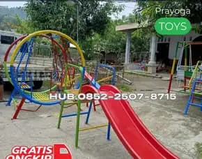 Gambar Ayunan Besi Bulat Besar Dan Mainan Playground Kec Krembung Sidoarjo