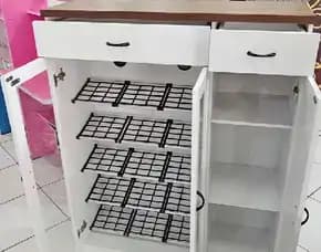 Rak Sepatu & Tempat Helm