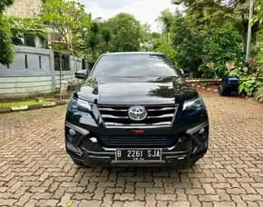 2019 Toyota Fortuner Black