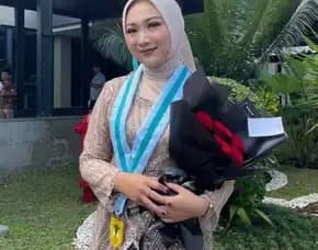 Pilihan Gen Z, Kebaya Modern Wisuda, Rok Lilit, Kondangan, Kutubaru, Manado, Neng Lina Kebaya