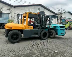 Berpengalaman Booking Sewa Forklift 7 Ton Kontruksi Surabaya Lakarsantri